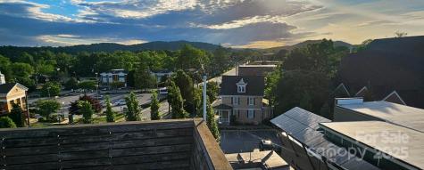 203 6th Avenue W Hendersonville NC 28739