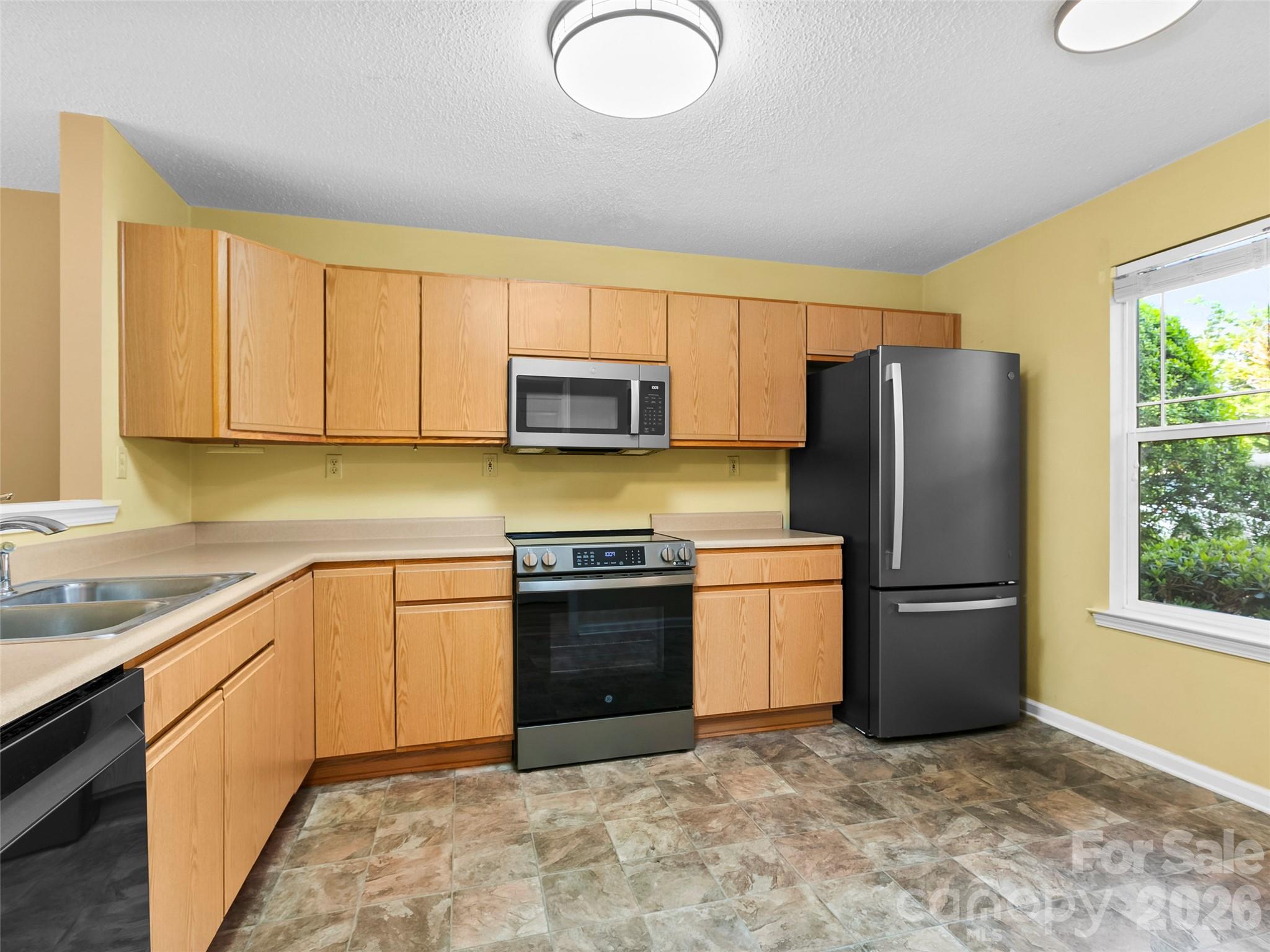 2303 Deermouse Way Hendersonville NC 28792