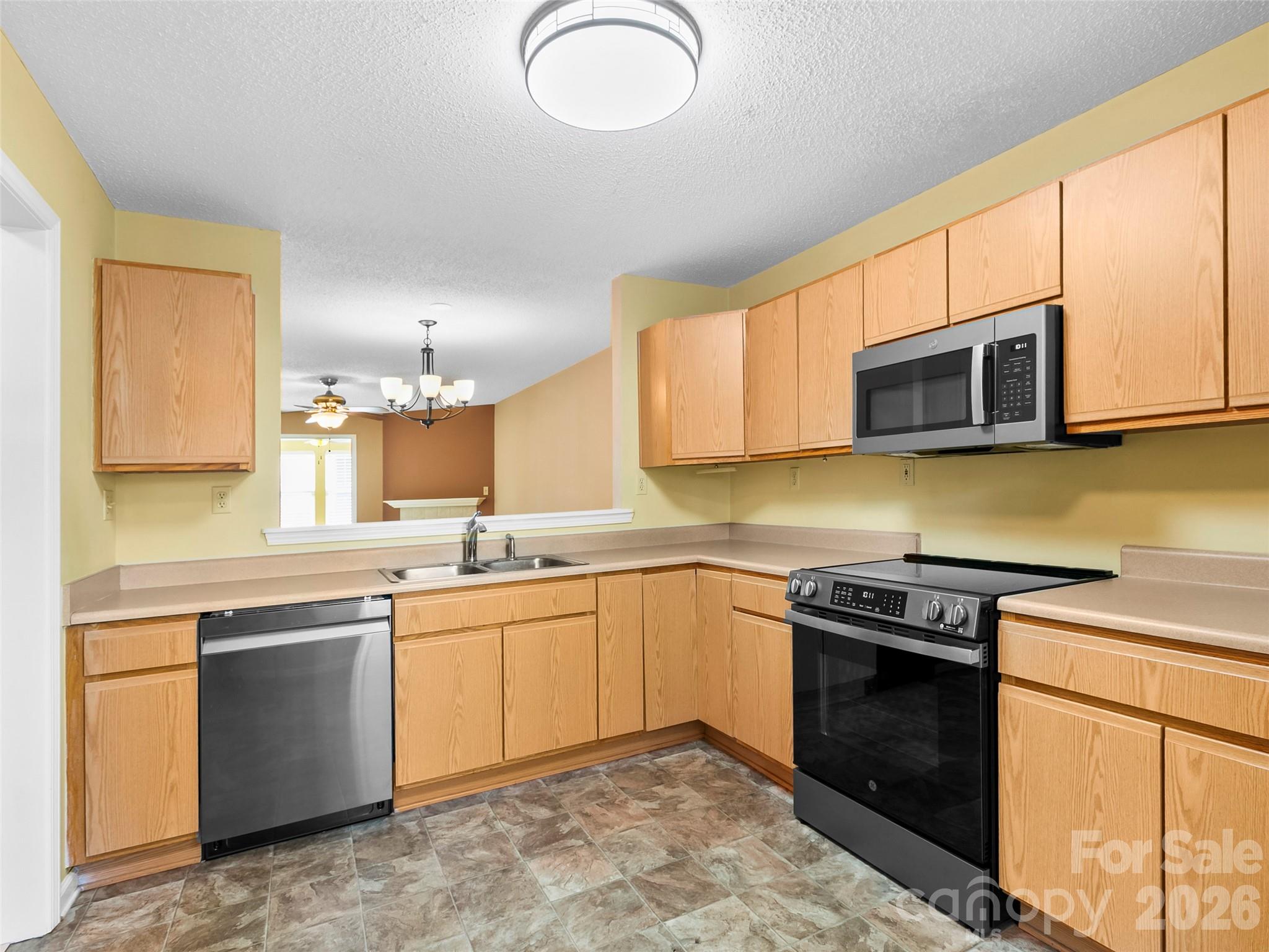 2303 Deermouse Way Hendersonville NC 28792