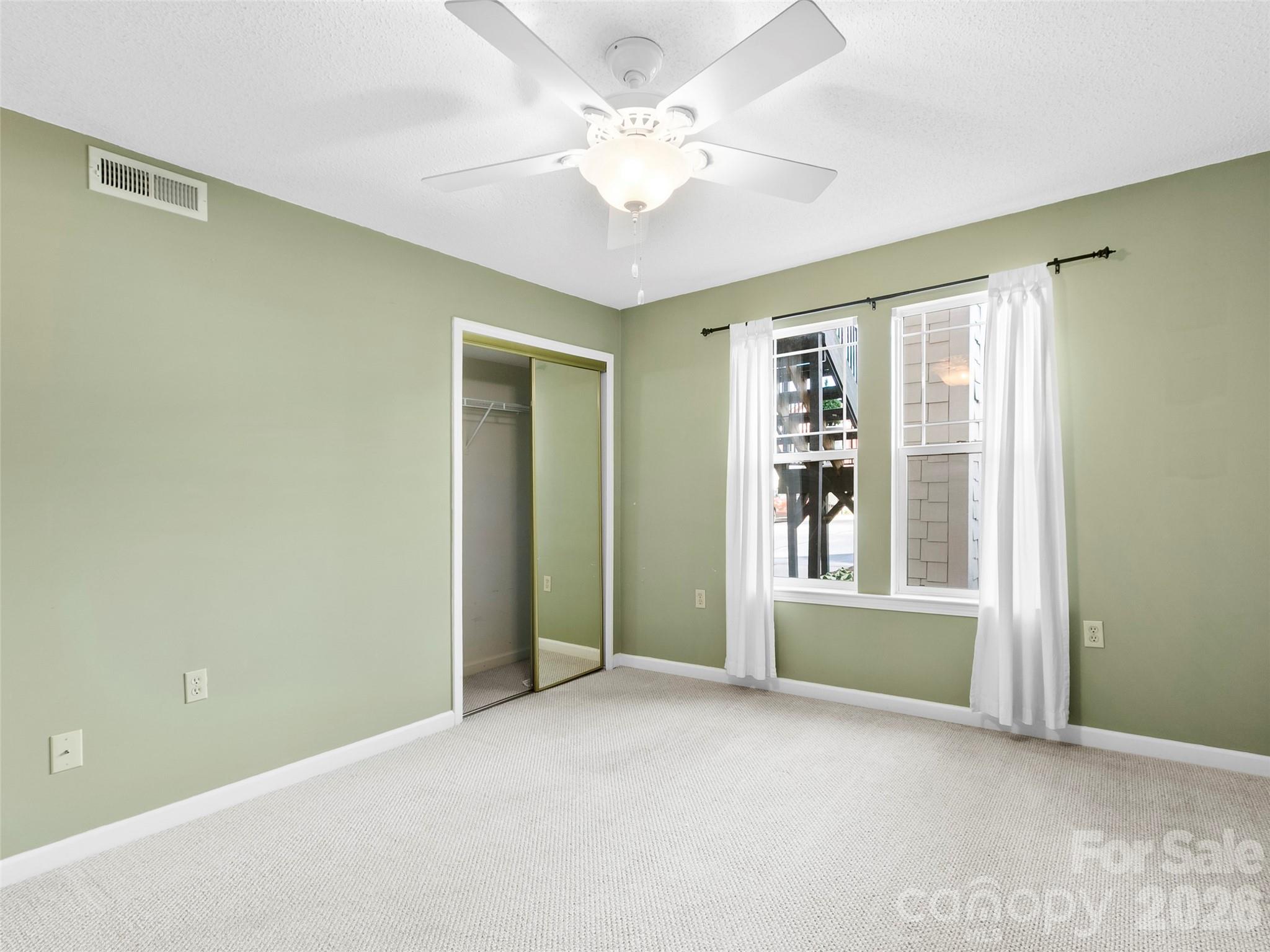 2303 Deermouse Way Hendersonville NC 28792