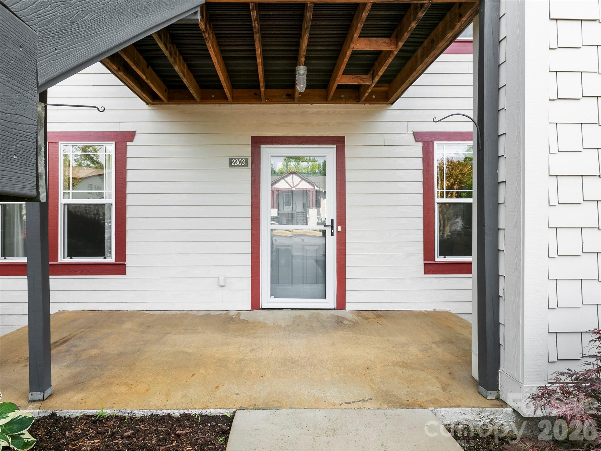 2303 Deermouse Way Hendersonville NC 28792
