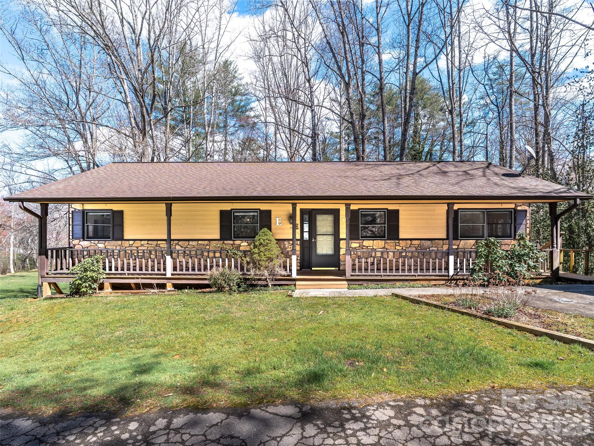 86 View De Lake Drive Etowah NC 28729