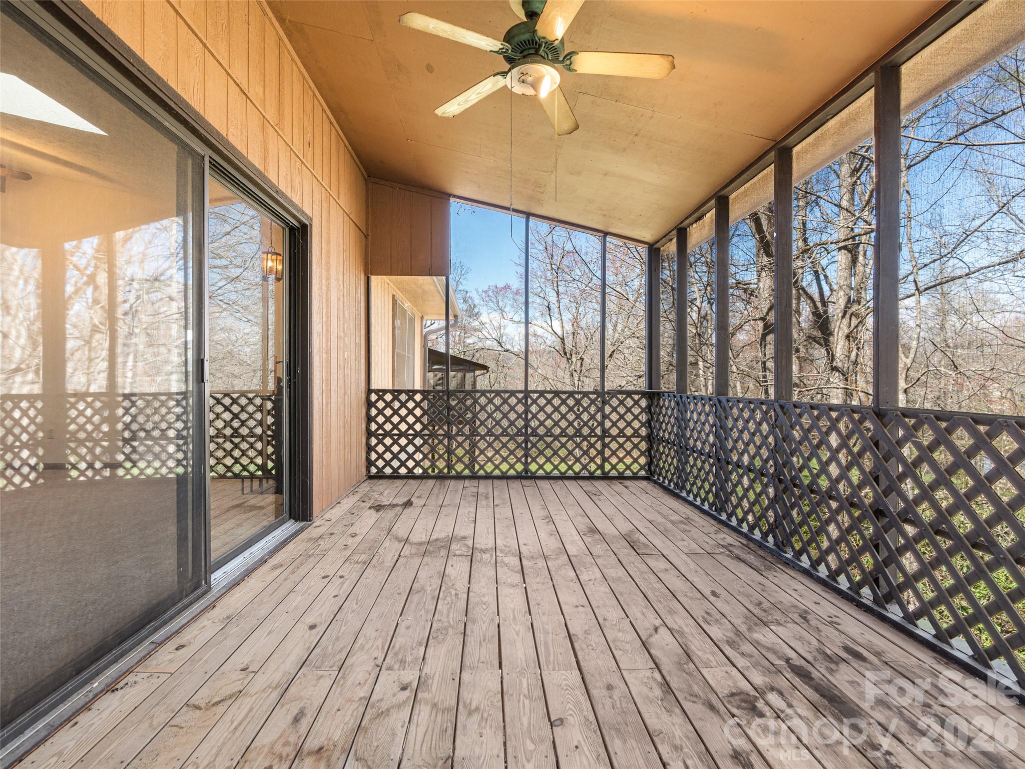 86 View De Lake Drive Etowah NC 28729