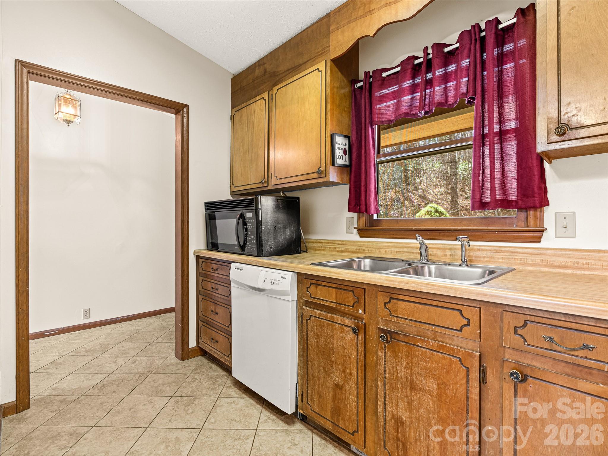 86 View De Lake Drive Etowah NC 28729