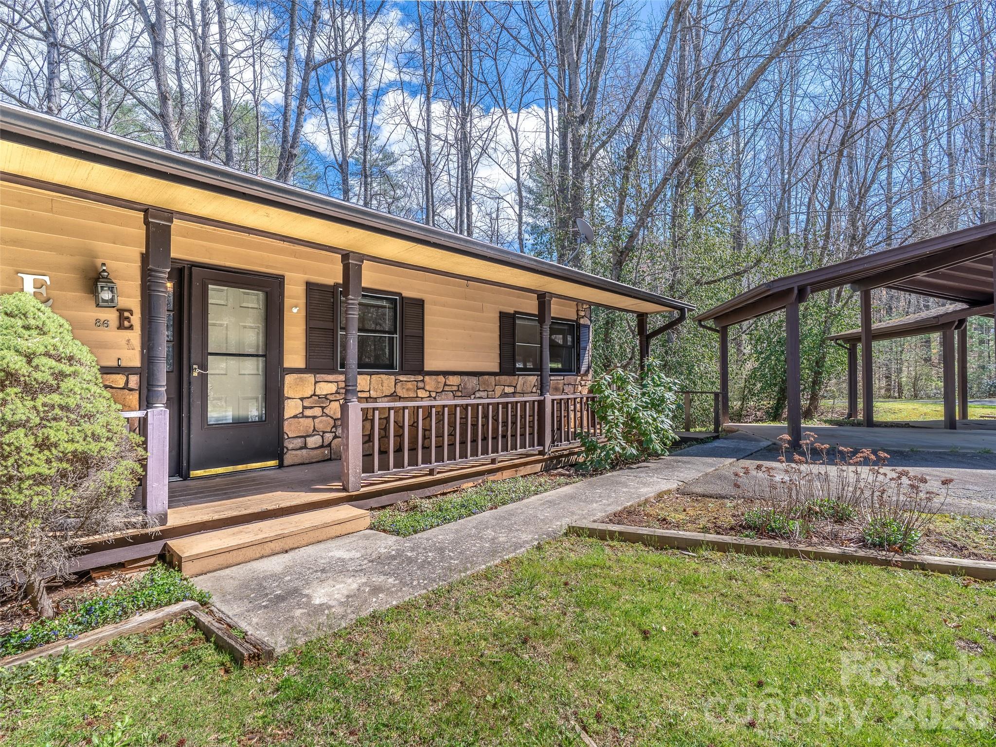 86 View De Lake Drive Etowah NC 28729