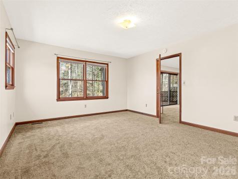 86 View De Lake Drive Etowah NC 28729