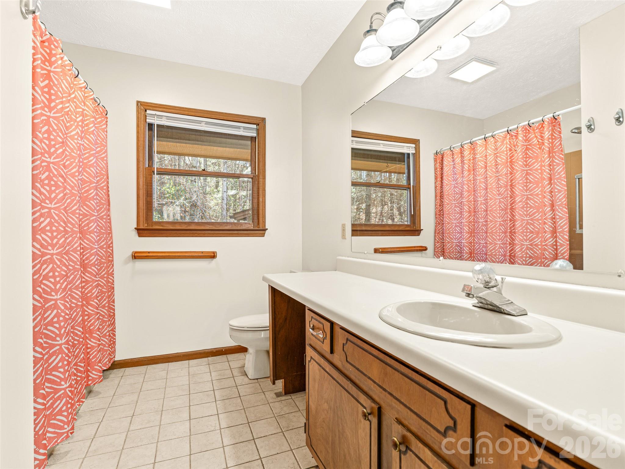86 View De Lake Drive Etowah NC 28729