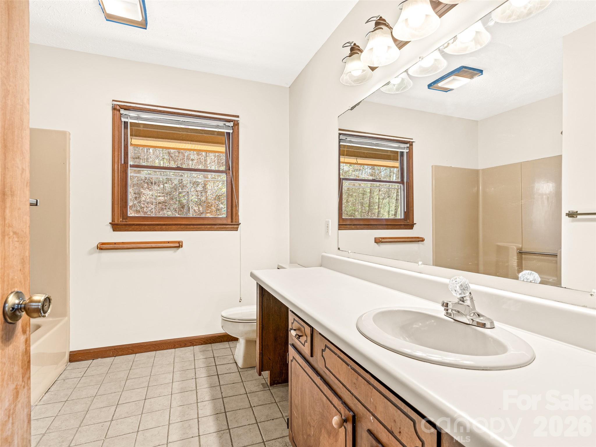 86 View De Lake Drive Etowah NC 28729