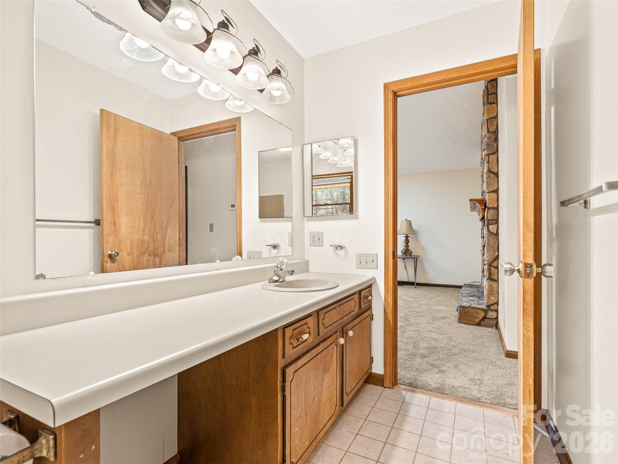 86 View De Lake Drive Etowah NC 28729