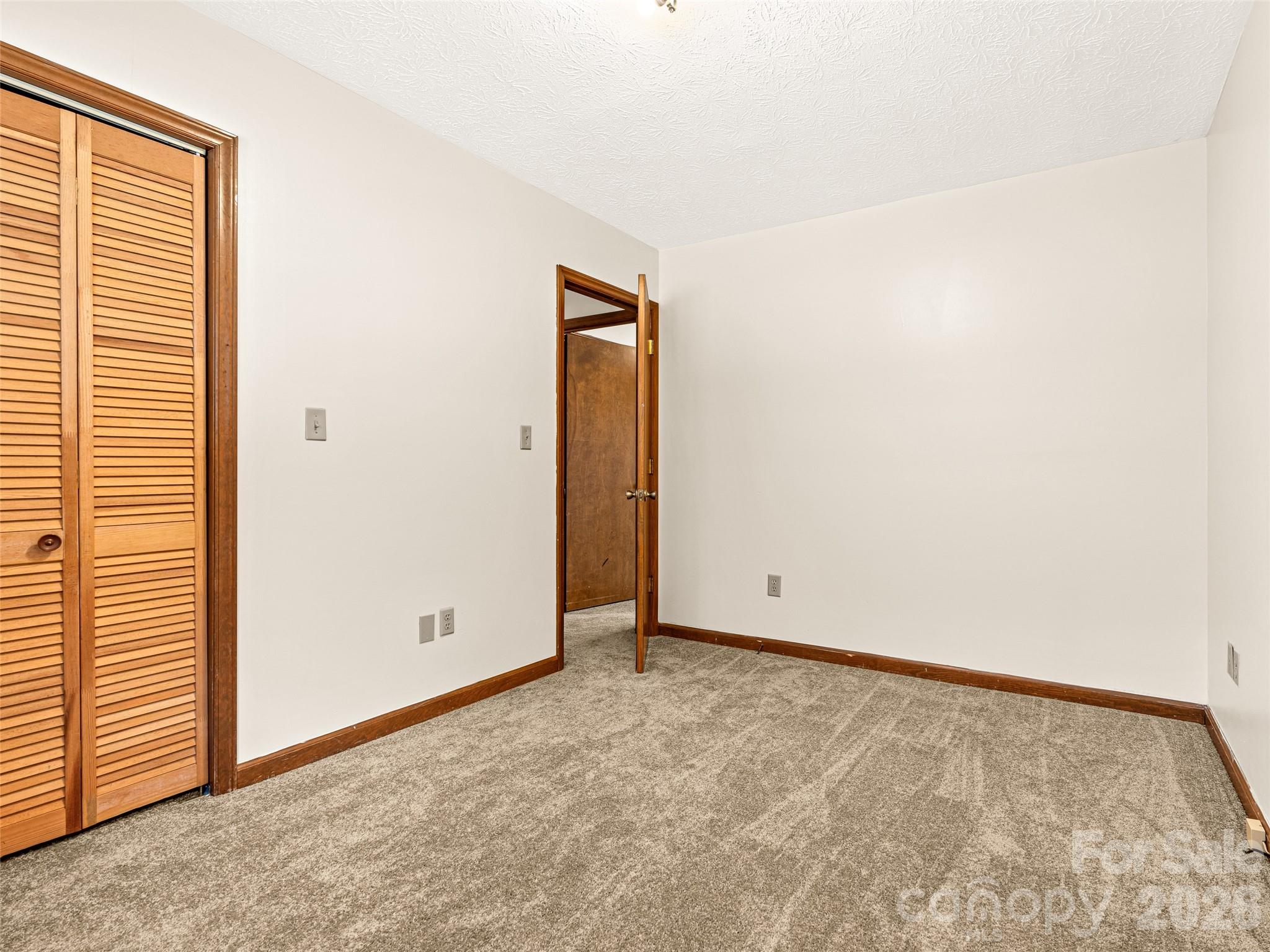 86 View De Lake Drive Etowah NC 28729