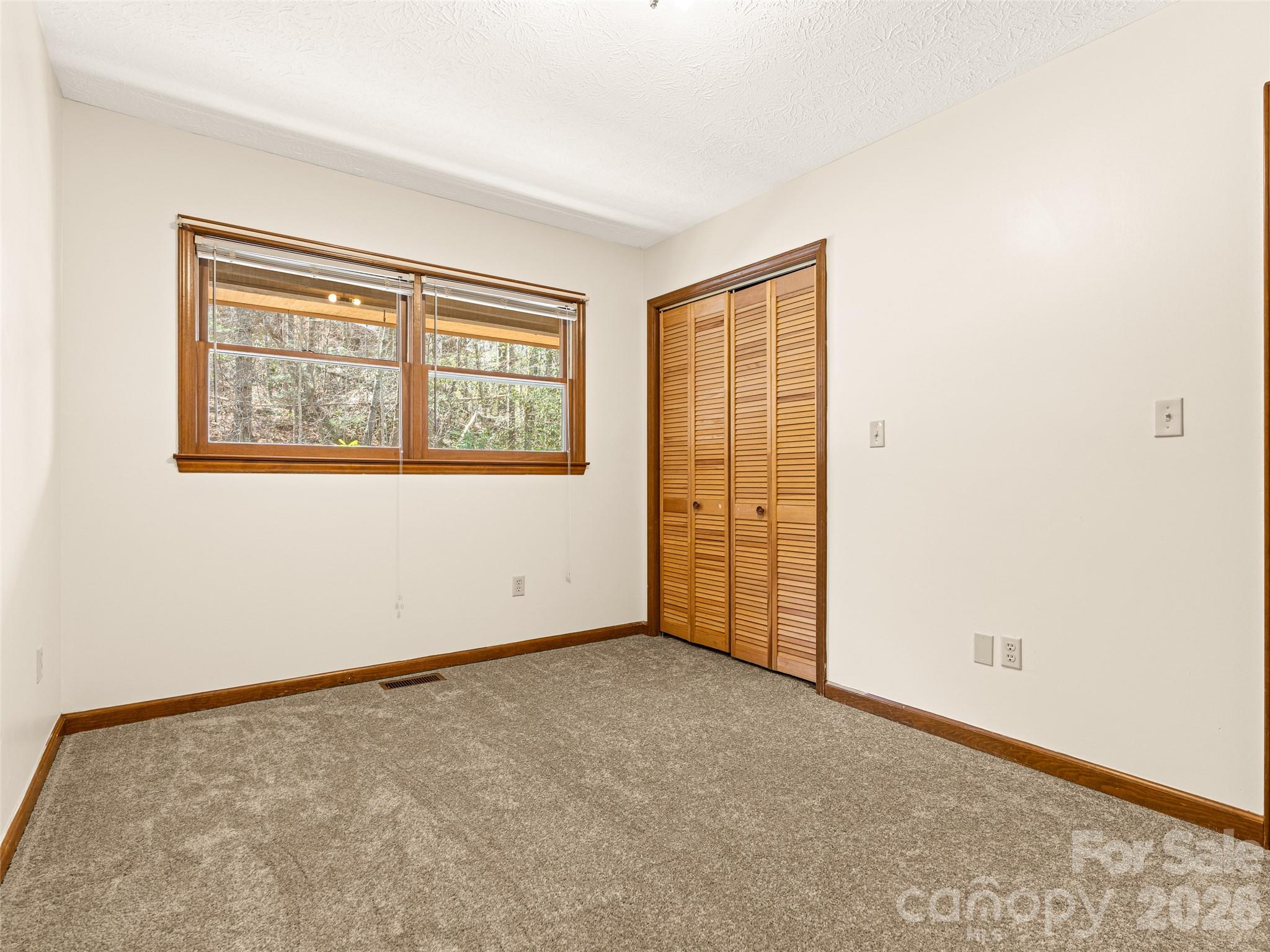 86 View De Lake Drive Etowah NC 28729