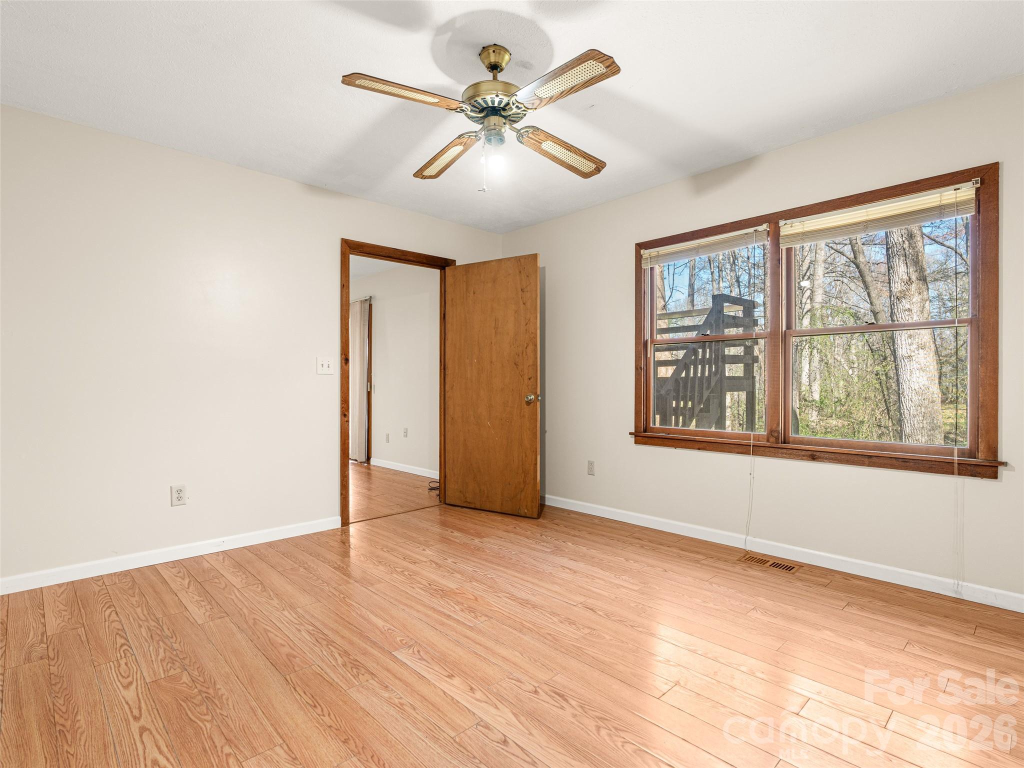 86 View De Lake Drive Etowah NC 28729