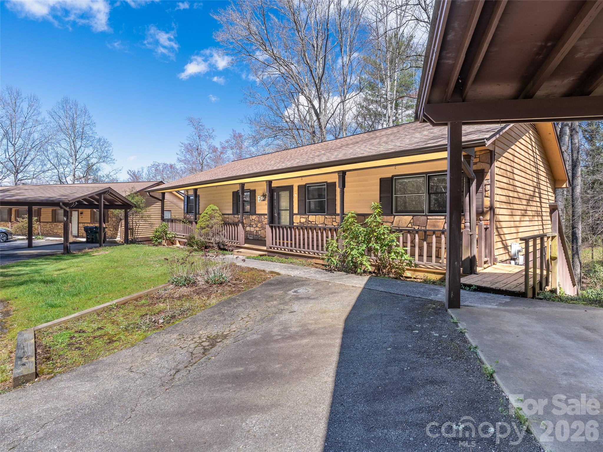 86 View De Lake Drive Etowah NC 28729