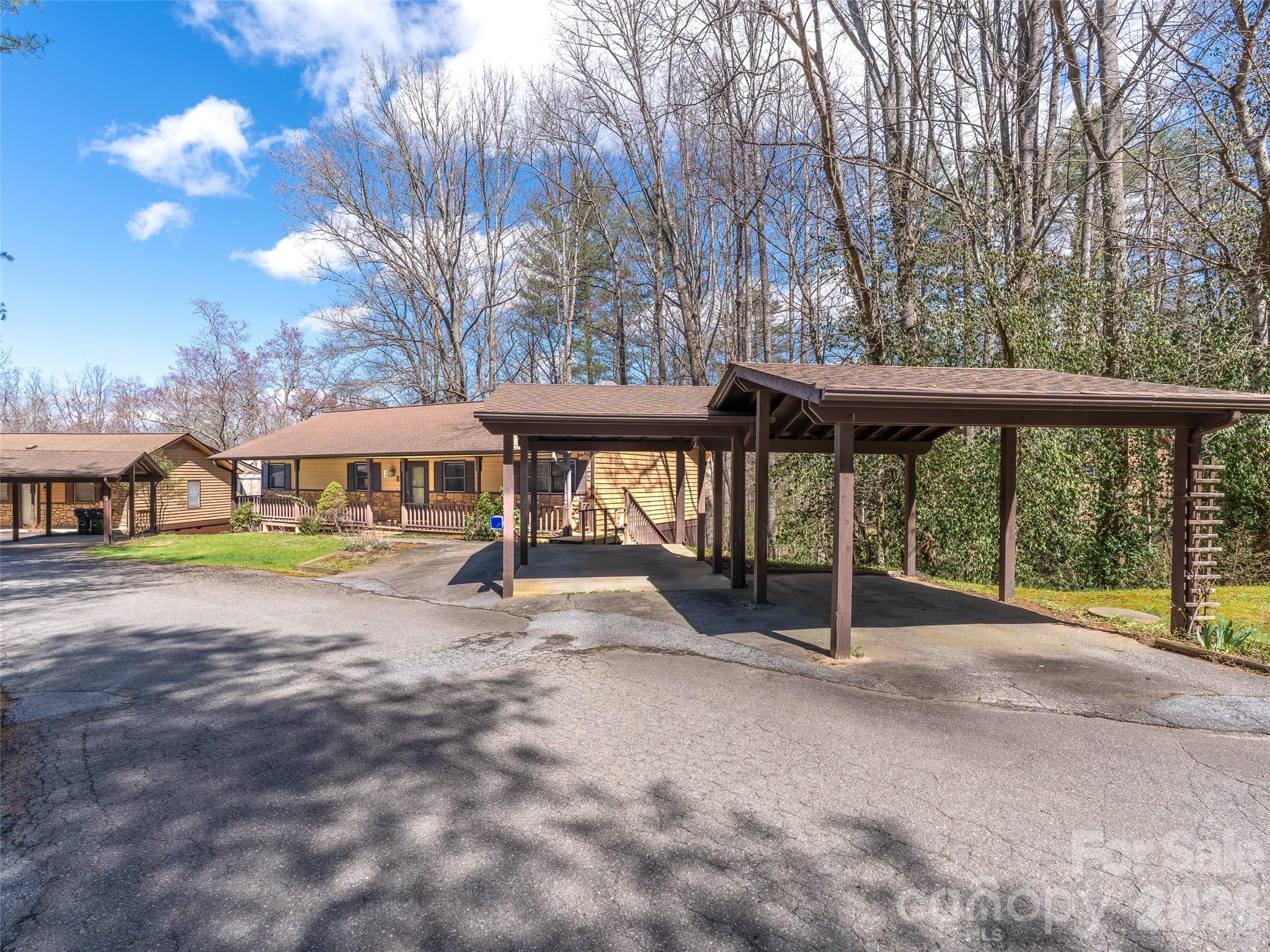 86 View De Lake Drive Etowah NC 28729