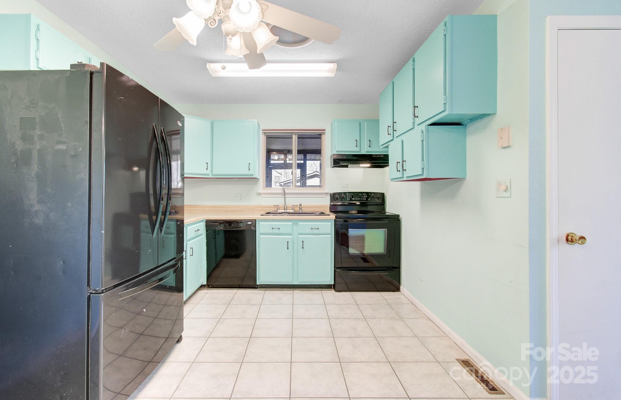 125 Freedom Road Hendersonville NC 28792