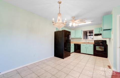 125 Freedom Road Hendersonville NC 28792