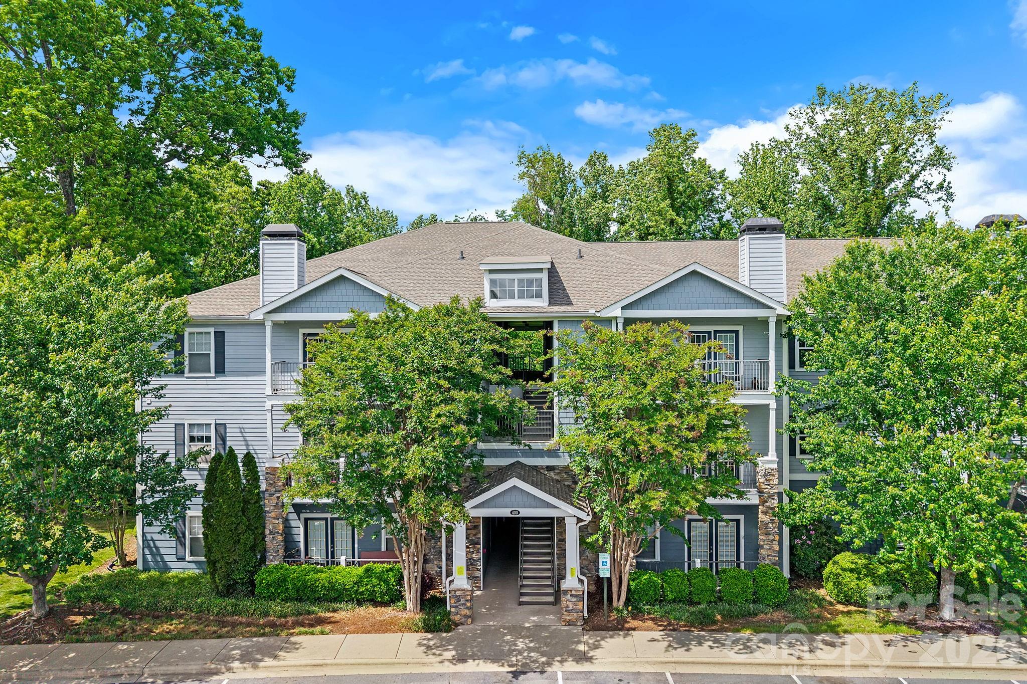 400 Vista Lake Drive Candler NC 28715