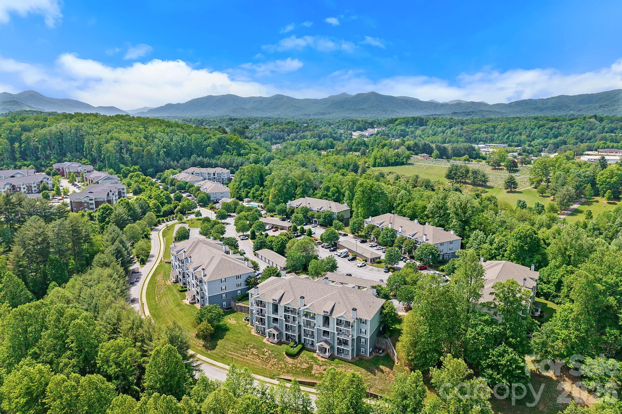 400 Vista Lake Drive Candler NC 28715