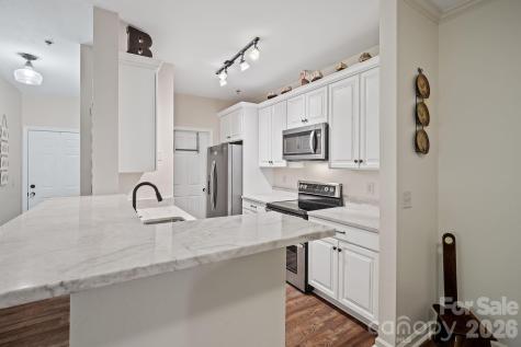 400 Vista Lake Drive Candler NC 28715