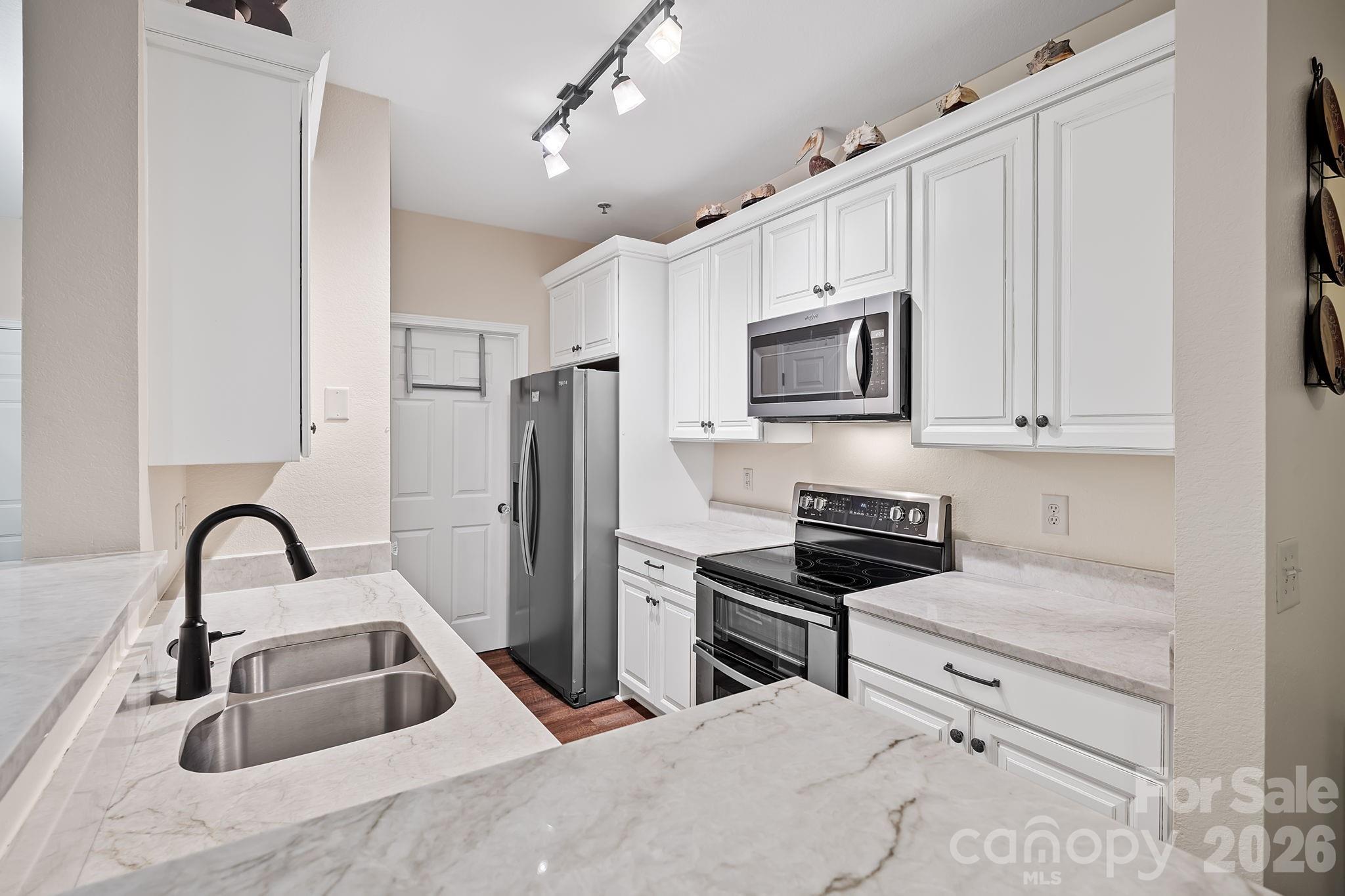 400 Vista Lake Drive Candler NC 28715