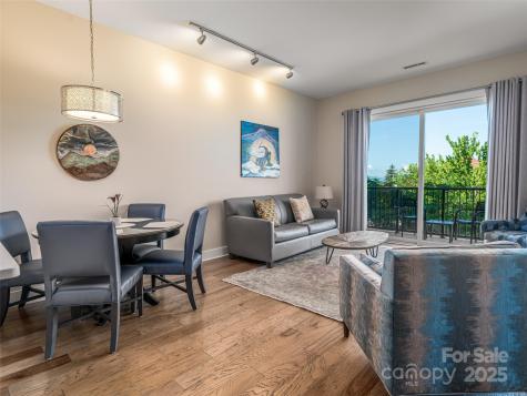 45 Asheland Avenue Asheville NC 28801