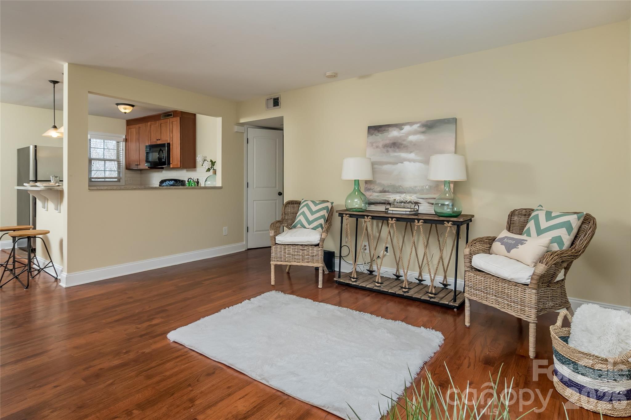 4911 Park Road Charlotte NC 28209