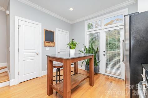 239 N Dotger Avenue N Charlotte NC 28207