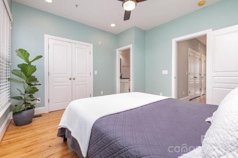 239 N Dotger Avenue N Charlotte NC 28207