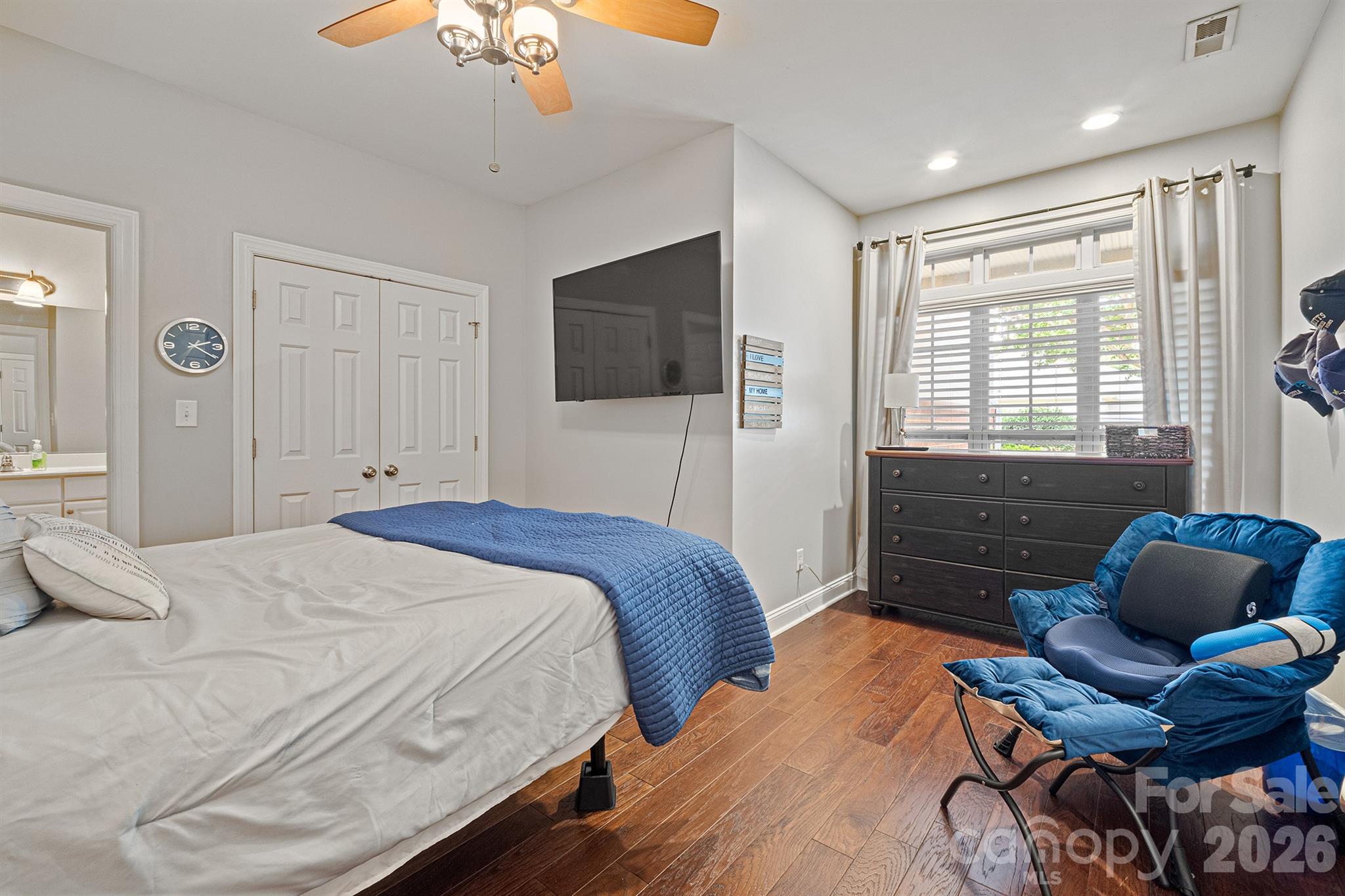 8829 Legacy Lake Lane Charlotte NC 28269