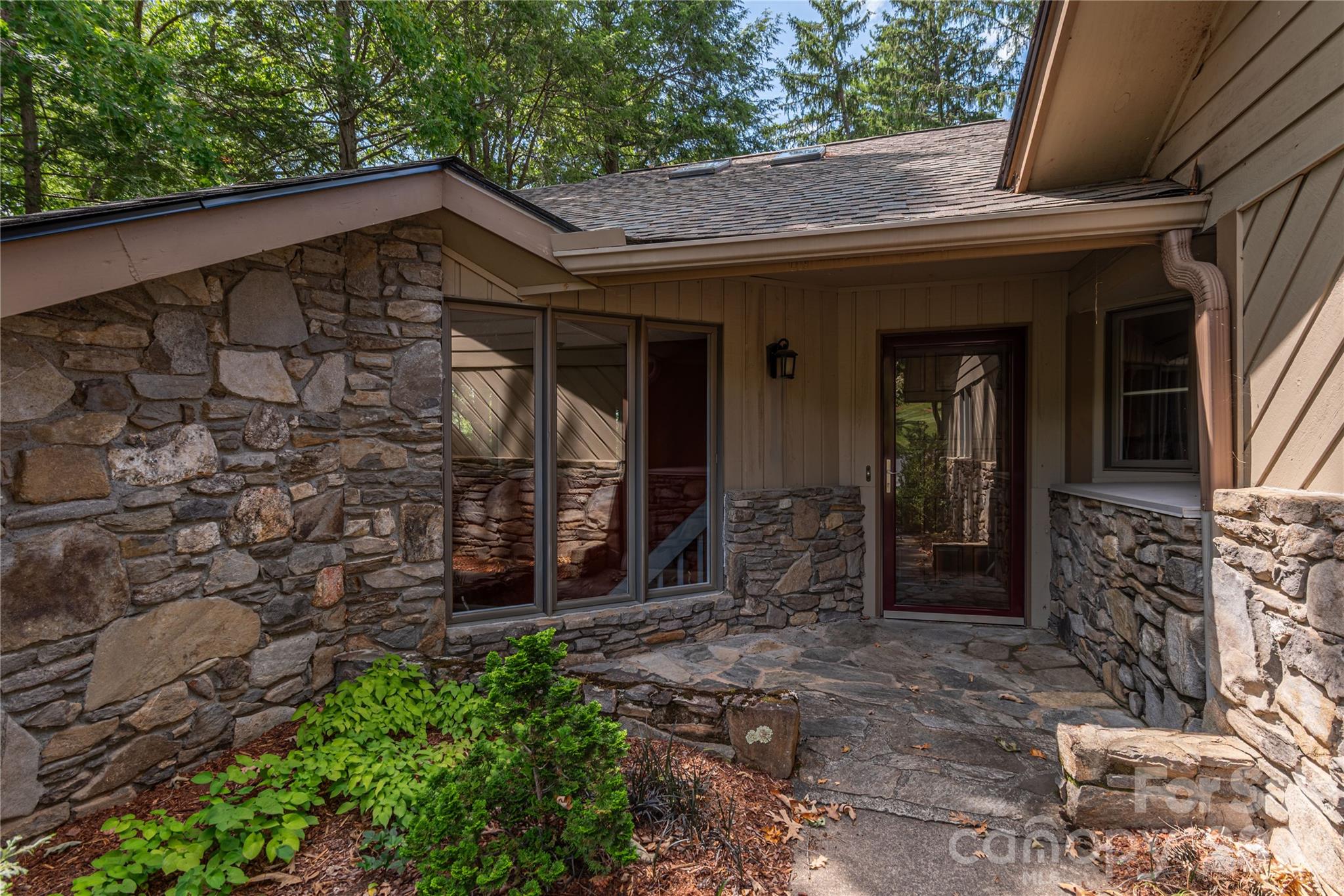 1101 Timber Trail Asheville NC 28804