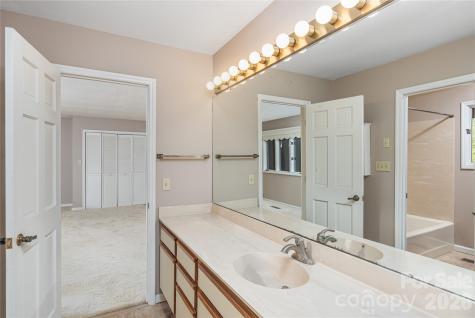 1101 Timber Trail Asheville NC 28804