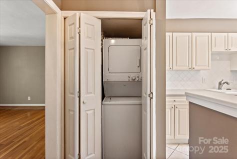 103 S Laurel Avenue Charlotte NC 28207