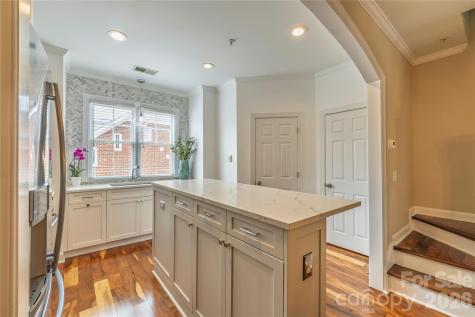 4912 S Hill View Drive Charlotte NC 28210
