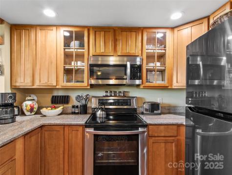 300 Creekside Way Burnsville NC 28714