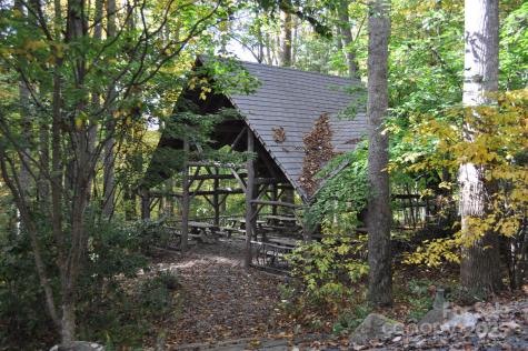 300 Creekside Way Burnsville NC 28714