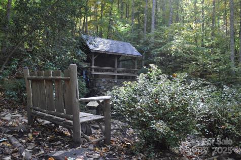 300 Creekside Way Burnsville NC 28714