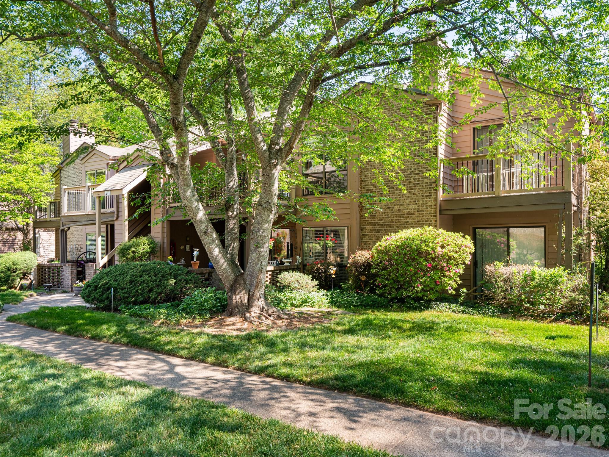 38 Ravencroft Lane Asheville NC 28803