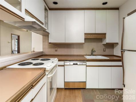 38 Ravencroft Lane Asheville NC 28803