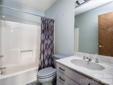 38 Ravencroft Lane Asheville NC 28803