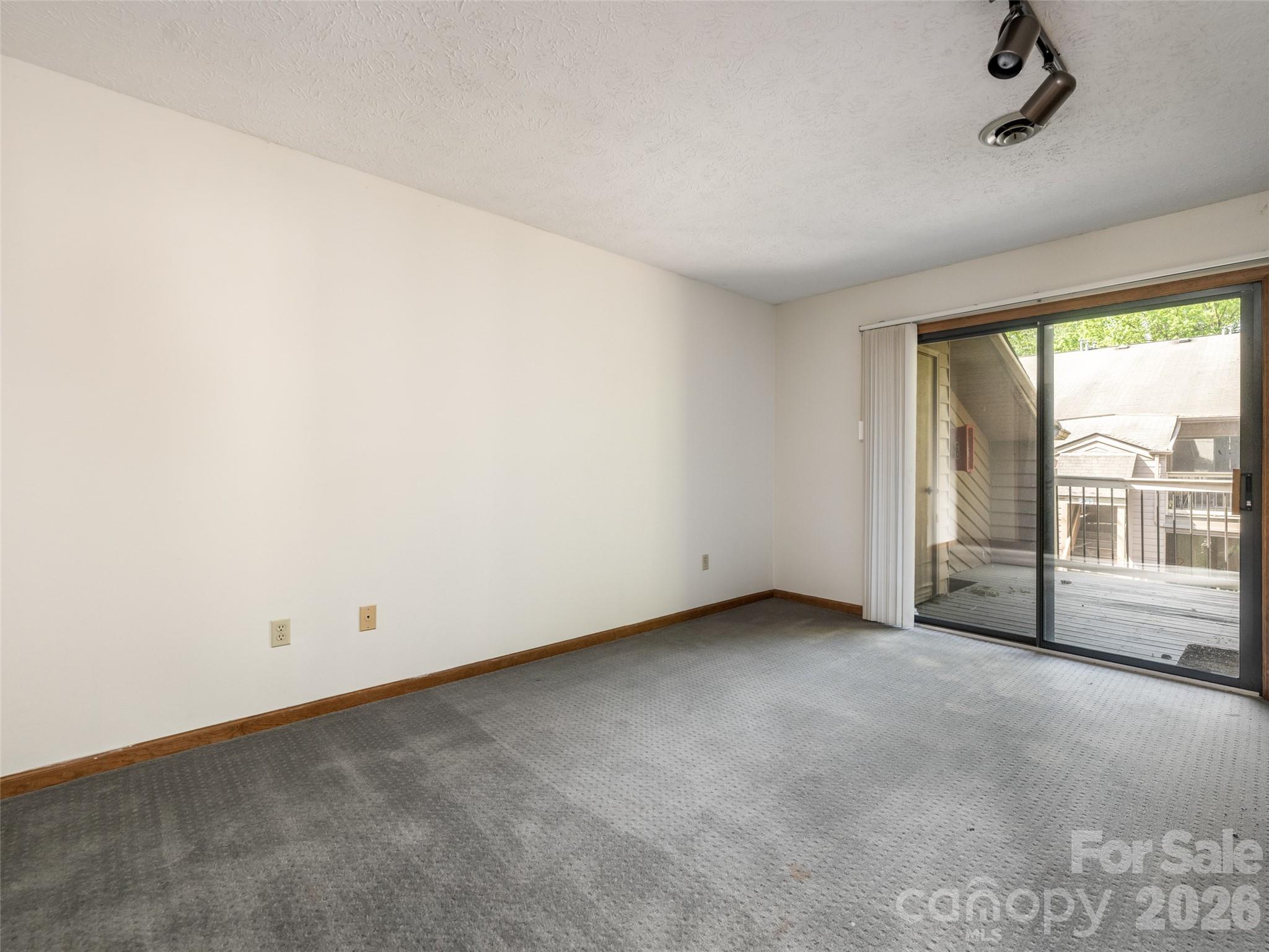 38 Ravencroft Lane Asheville NC 28803