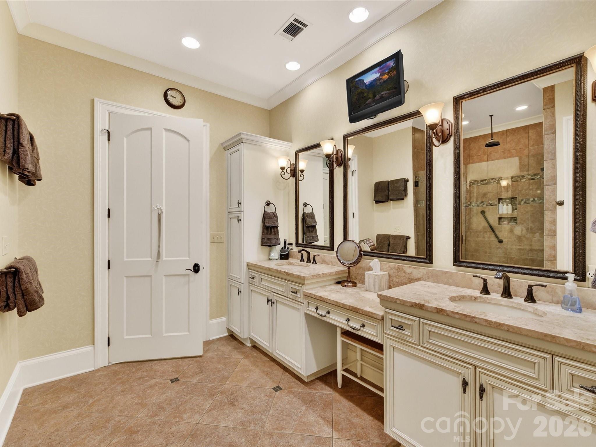 2223 Croydon Road Charlotte NC 28207