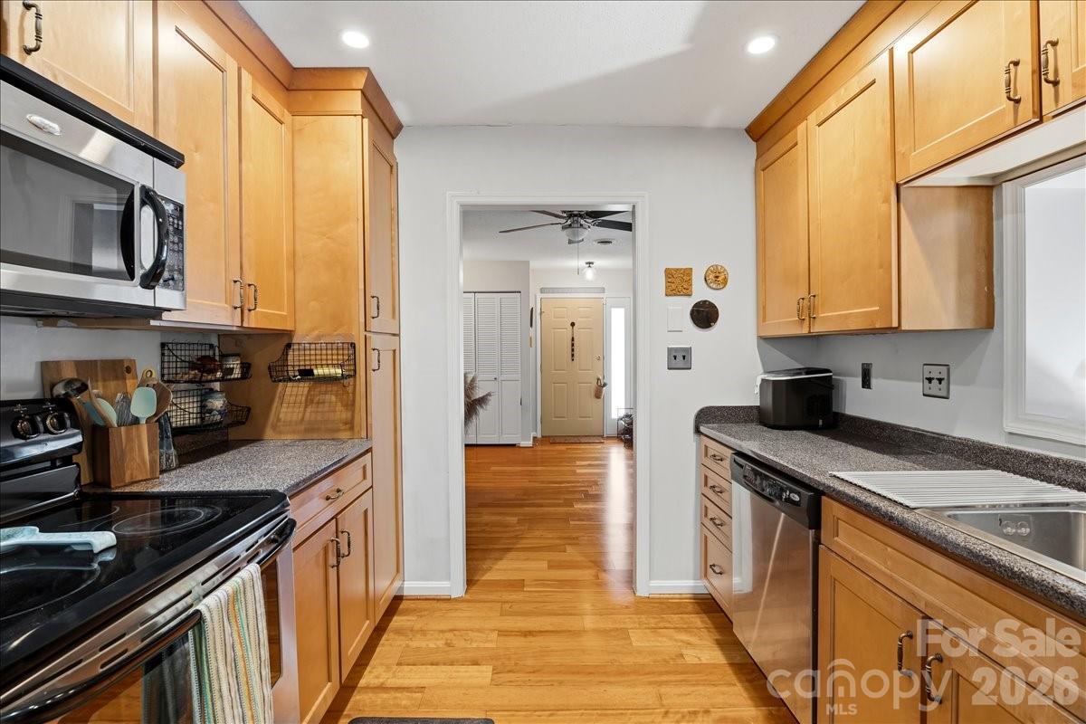 16 Woodsong Lane Brevard NC 28712