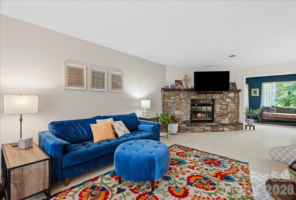 16 Woodsong Lane Brevard NC 28712