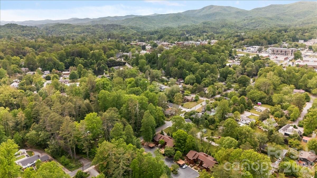 16 Woodsong Lane Brevard NC 28712