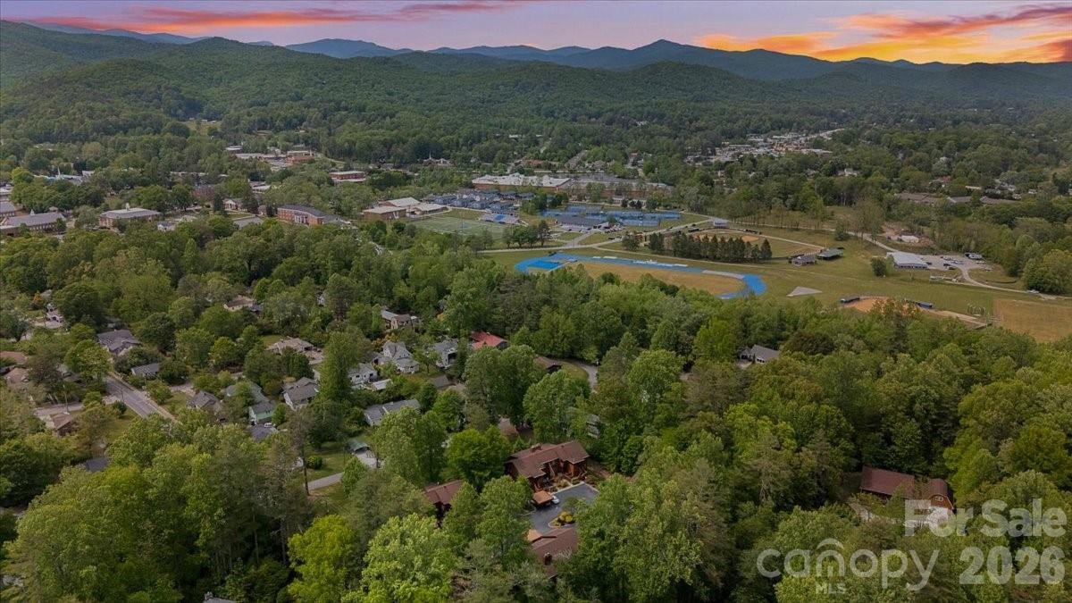 16 Woodsong Lane Brevard NC 28712