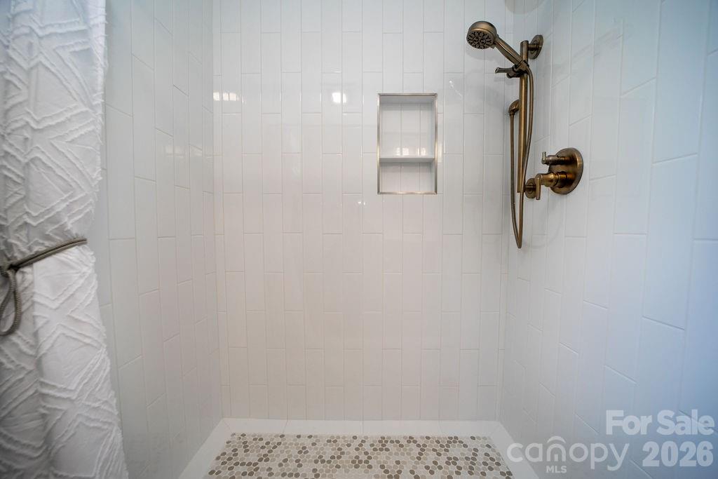 216 Tinequa Drive Brevard NC 28712