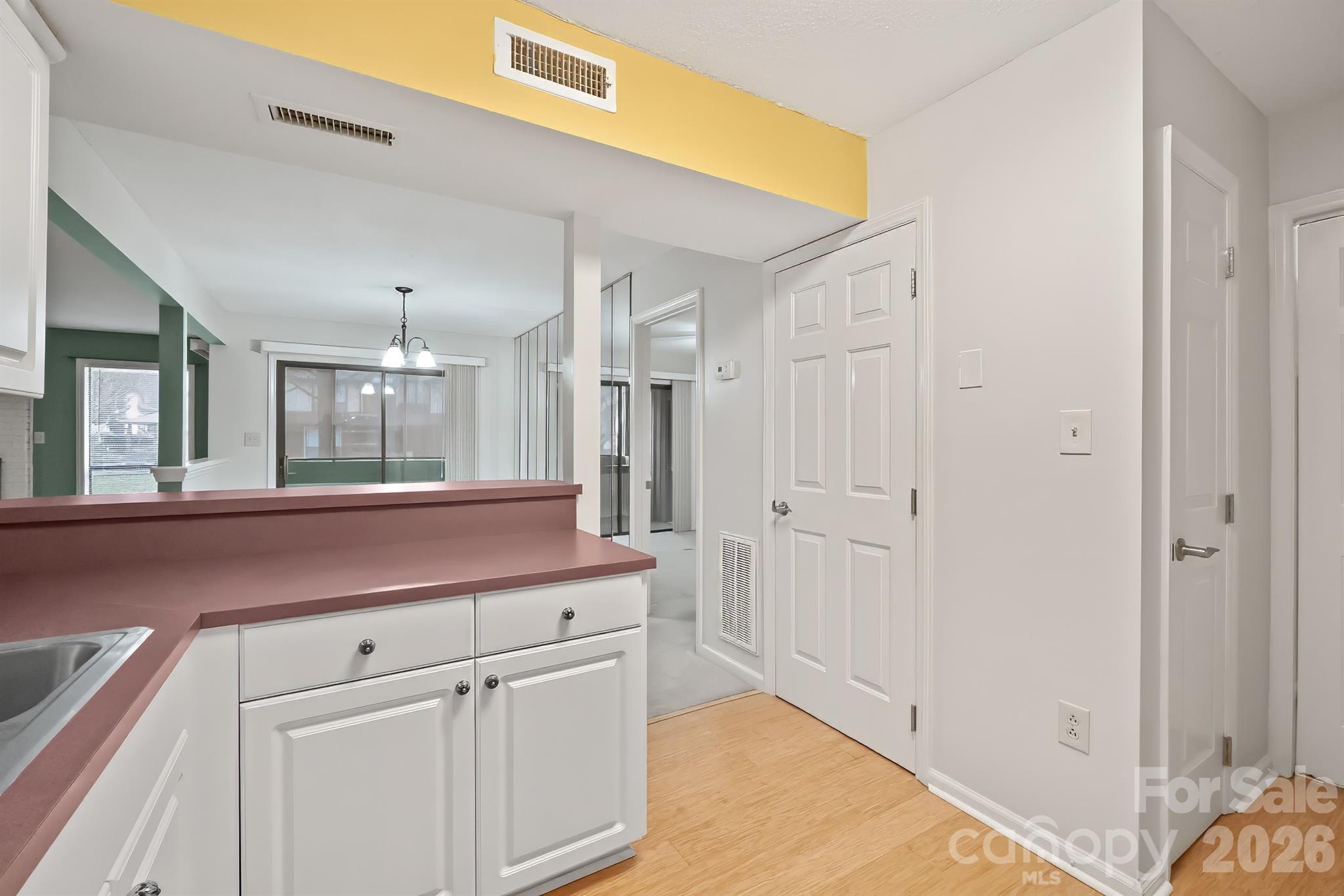 7331 Winery Lane Charlotte NC 28227