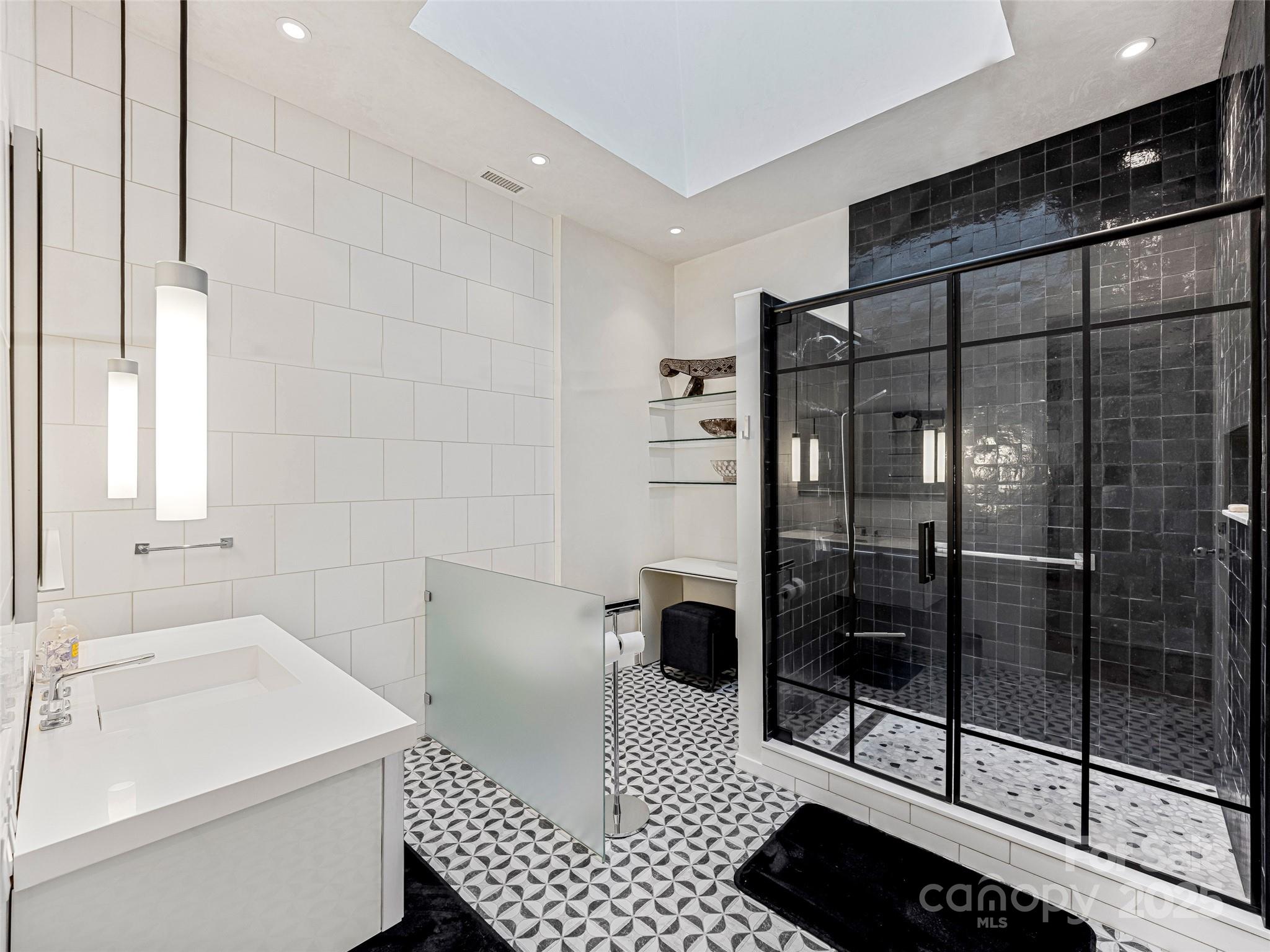 75 Broadway Street Asheville NC 28801