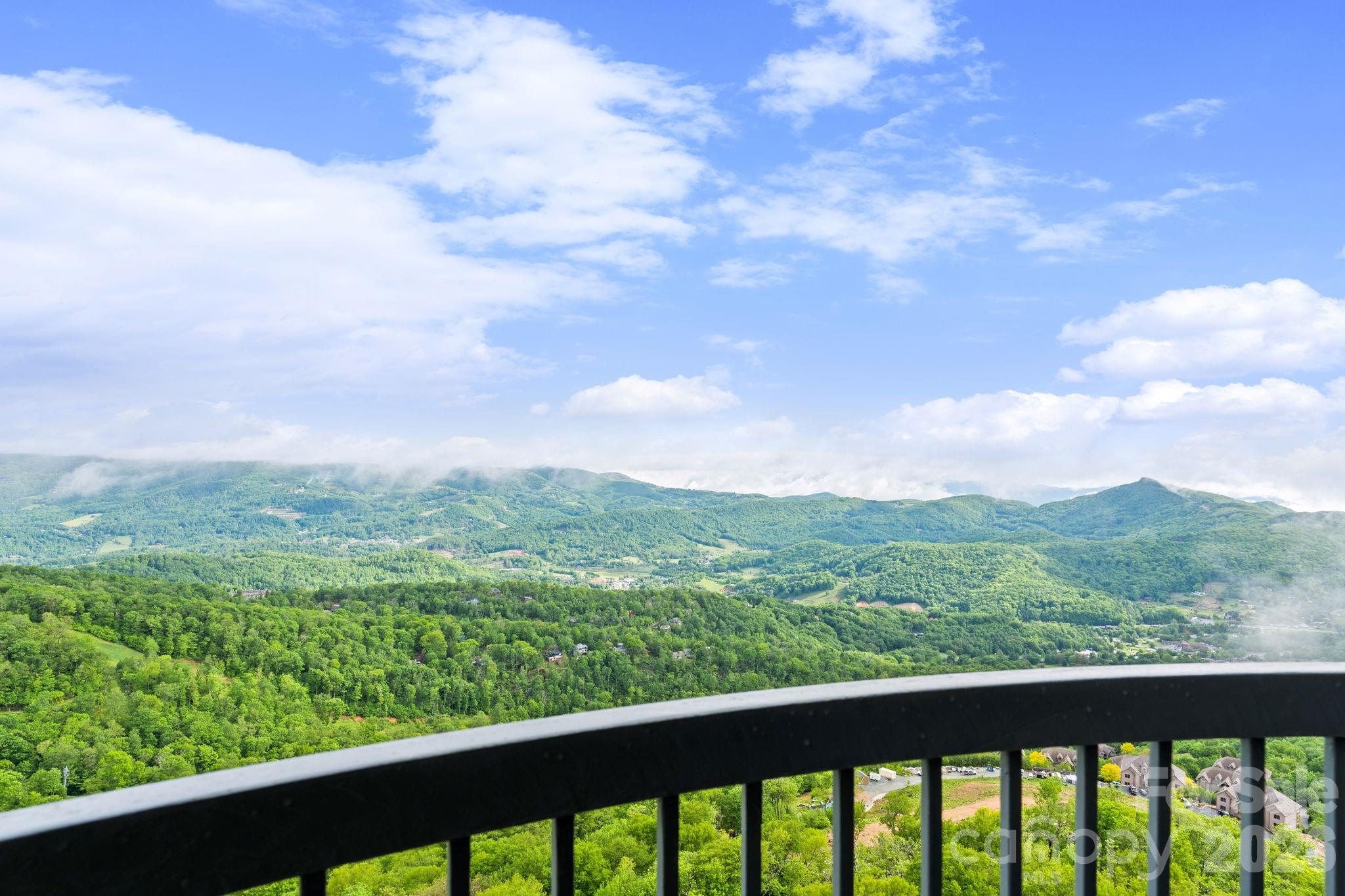 303 Sugar Top Drive Sugar Mountain NC 28604