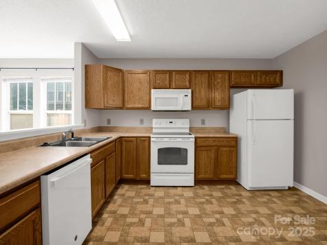 1705 Deermouse Way Hendersonville NC 28792